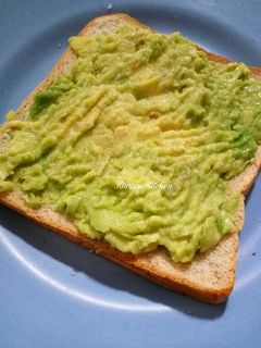 Roti Bakar Alpukat Tanpa Mentega